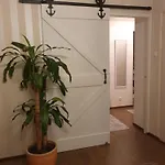 Tina's Place 아파트 포리