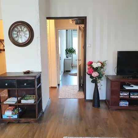 Tina's Place *