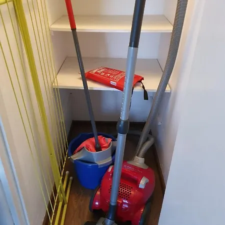 Tina's Place Апартаменты *