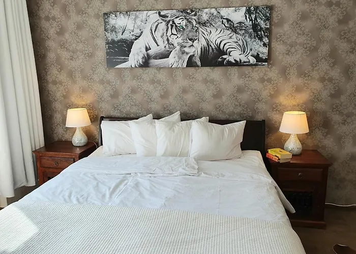 Tina's Place Apartman *